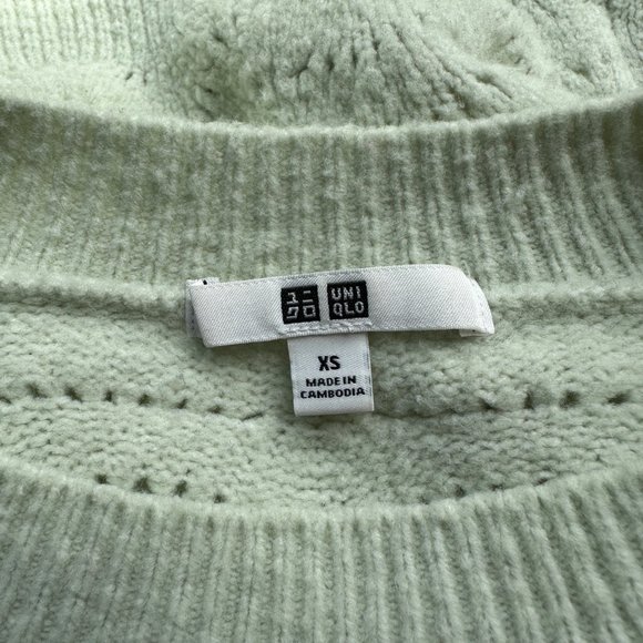 Uniqlo Light Soufflle Yarn Pointelle Crew Neck Long Sleeve Sweater Mint Color XS - Picture 5 of 7